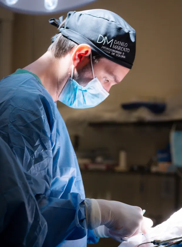 Cirurgia Minimamente Invasiva da Coluna — Dr. Danilo Marcato