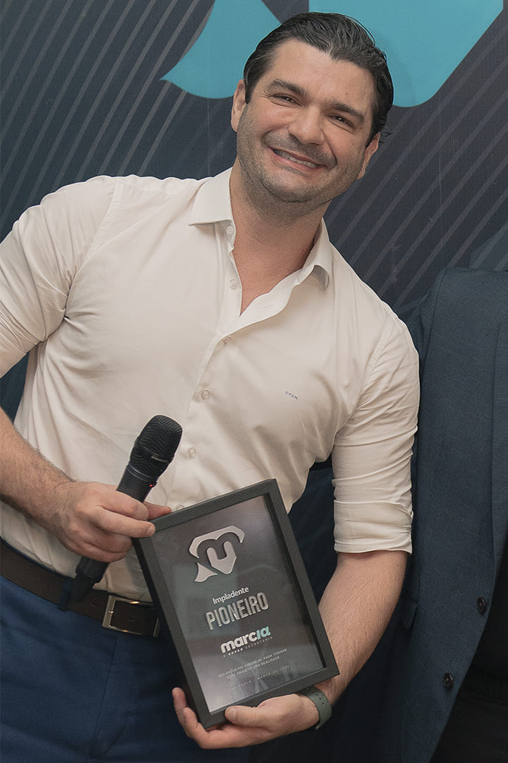 Dr. David Neto, Dentista